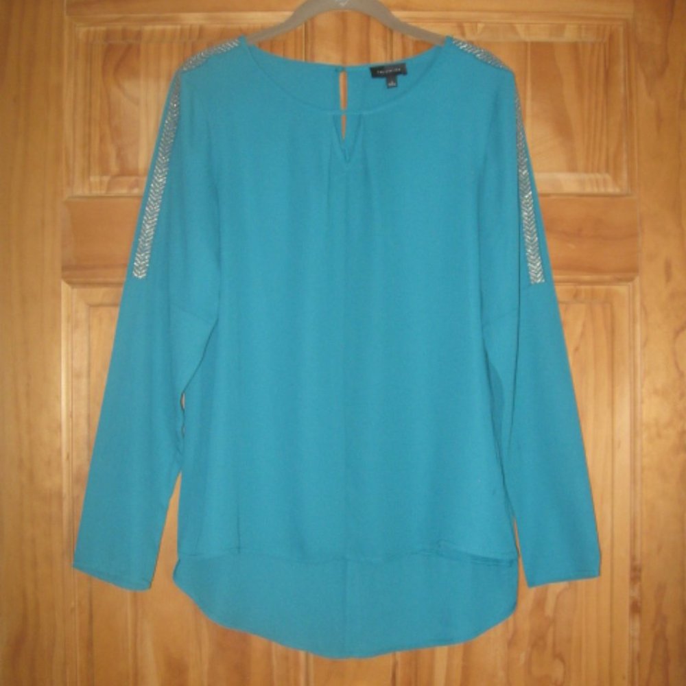 The Limited Green with Gold Arm Detail Tunic